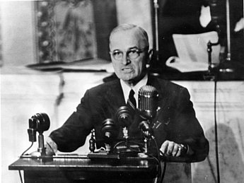 US-Präsident Truman bei einer Rede vor dem Kongress am 12. März 1947