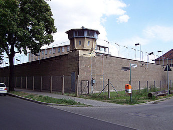 Eckwachturm der heutigen Gedenkstätte in Berlin-HohenschönhausenEckwachturm der heutigen Gedenkstätte in Berlin-Hohenschönhausen