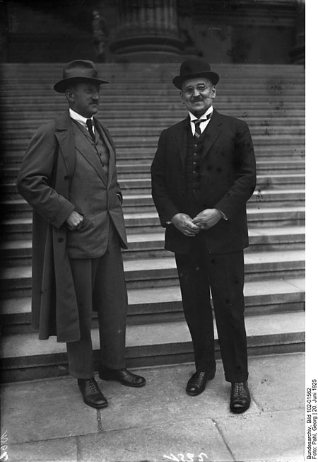 Gustav Böß und Carl Diem am 20. Juni 1925 in Berlin.